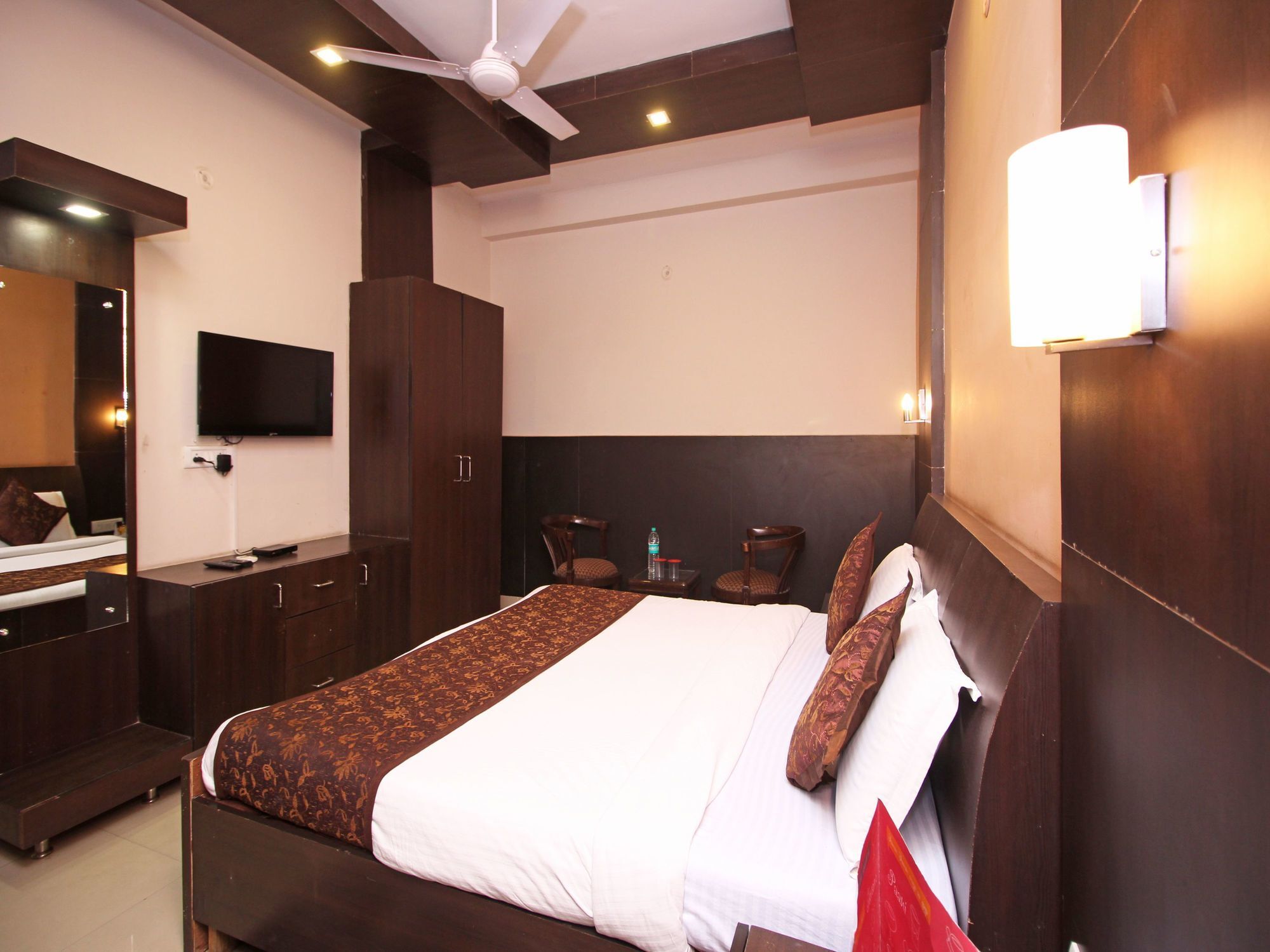 Oyo 576 Hotel Shree Kanta Residency Gurgaon Eksteriør bilde